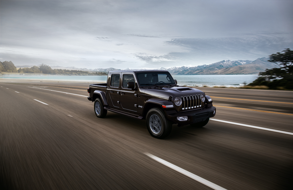 100% pickup: Gladiator adds further practicality to the iconic Jeep Wrangler’s
