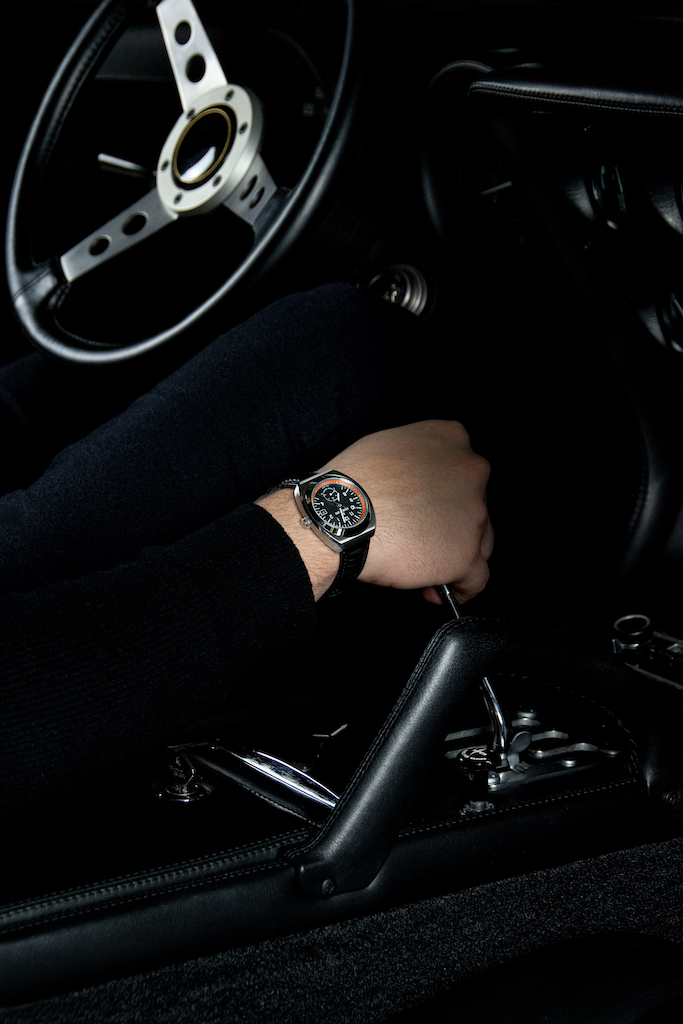  AJ-P400: A Timepiece Inspired by the Legendary Lamborghini Miura