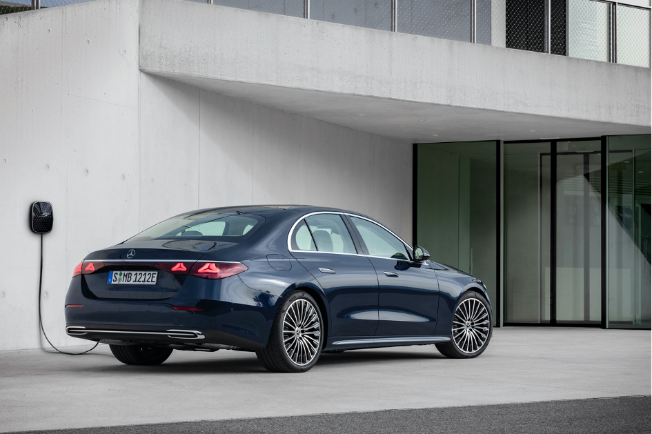 Mercedes E300e & E400e 2024 : Major Technological Overhaul