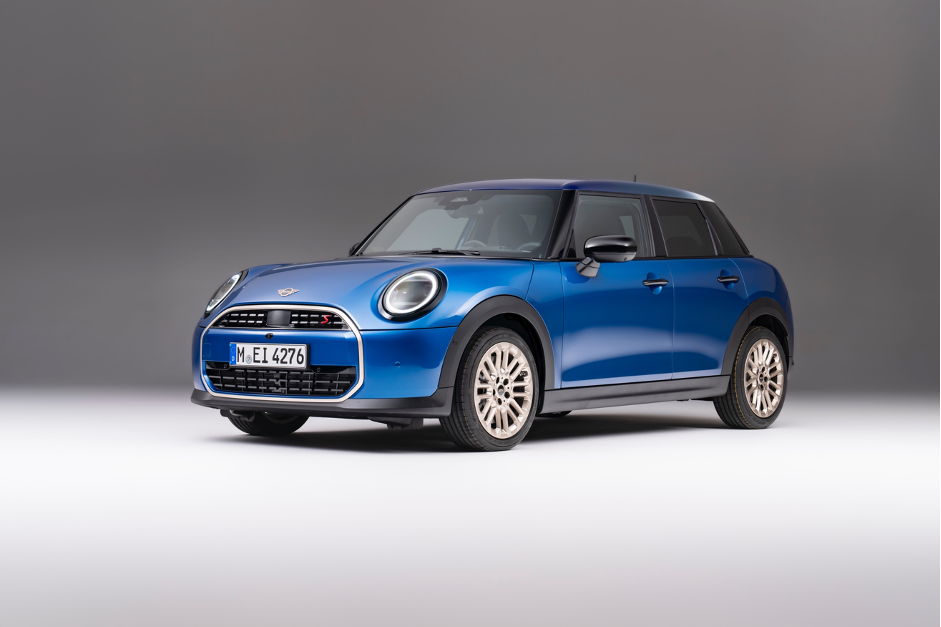 MINI Cooper S 5-Door 2025 : Sporty British Charm