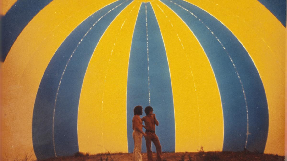 Off the Grid, On the Groove: Paradise City’s Barefoot Stage Is a Sensory Reboot