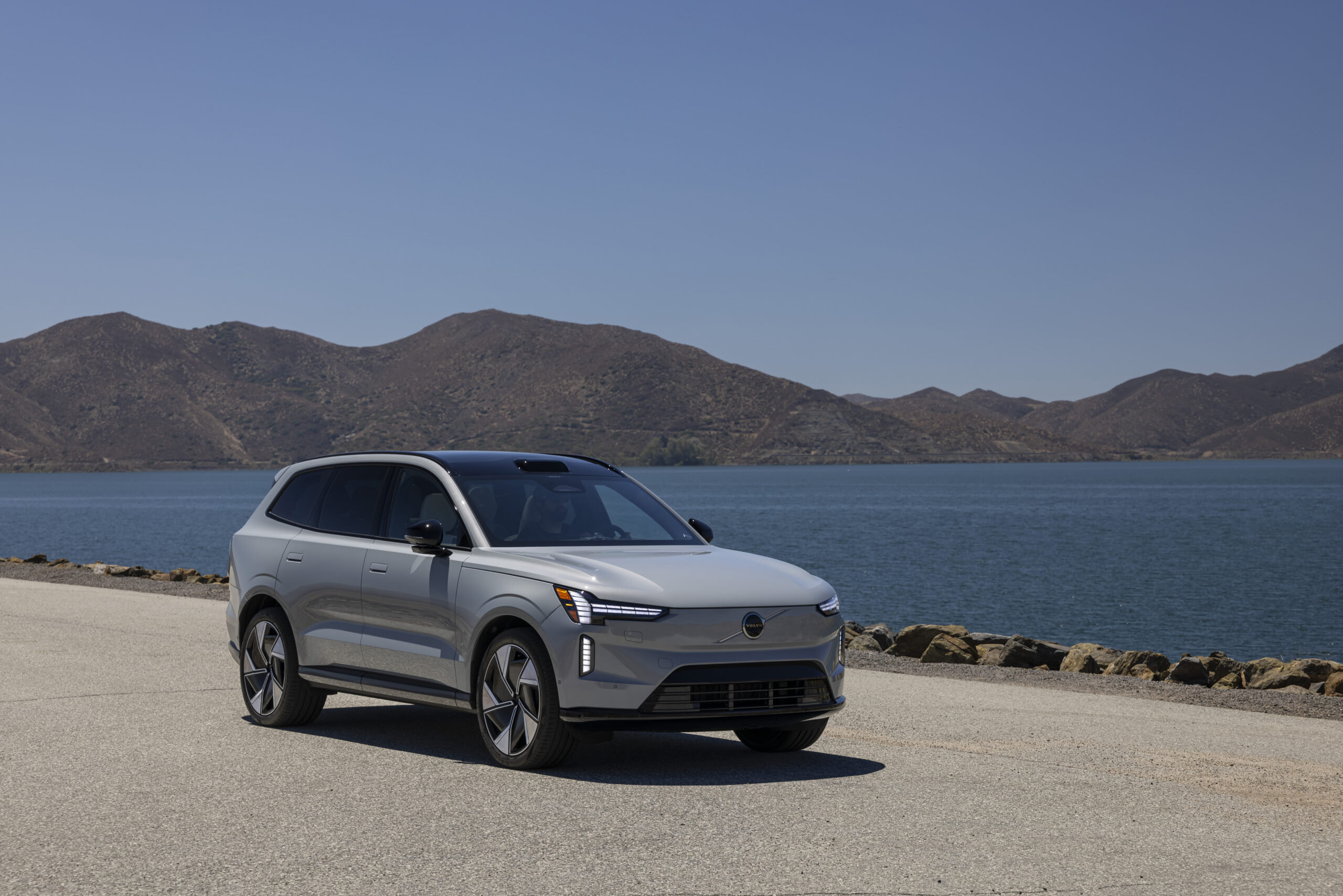 Volvo EX90 : a pleasant surprise in the electrification of the XC90